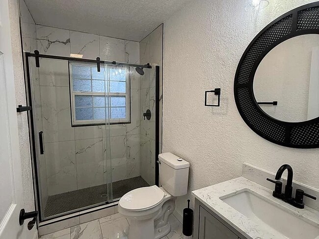 Foto del edificio - 4207 W North B St