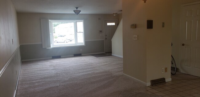 Living Room - new carpet - 200 Lambert Ter