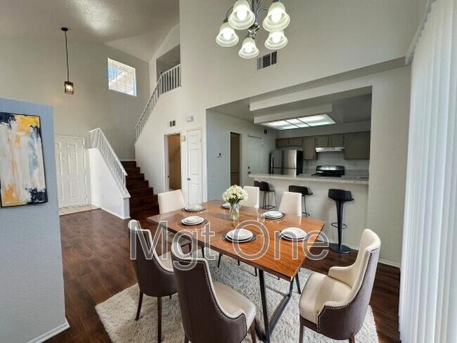 Foto del edificio - 1240 Lilac Ridge Dr