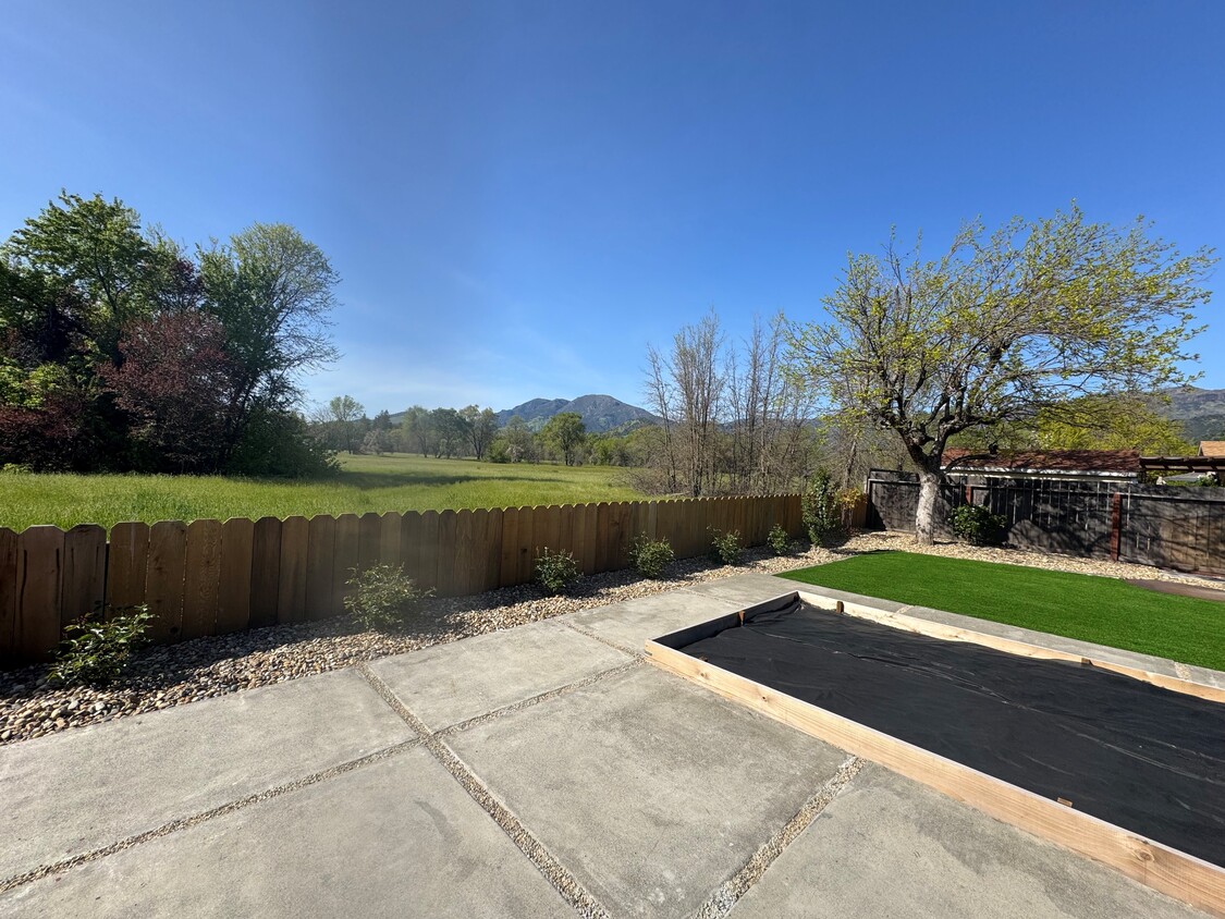 Primary Photo - 1125 Mitzi Dr