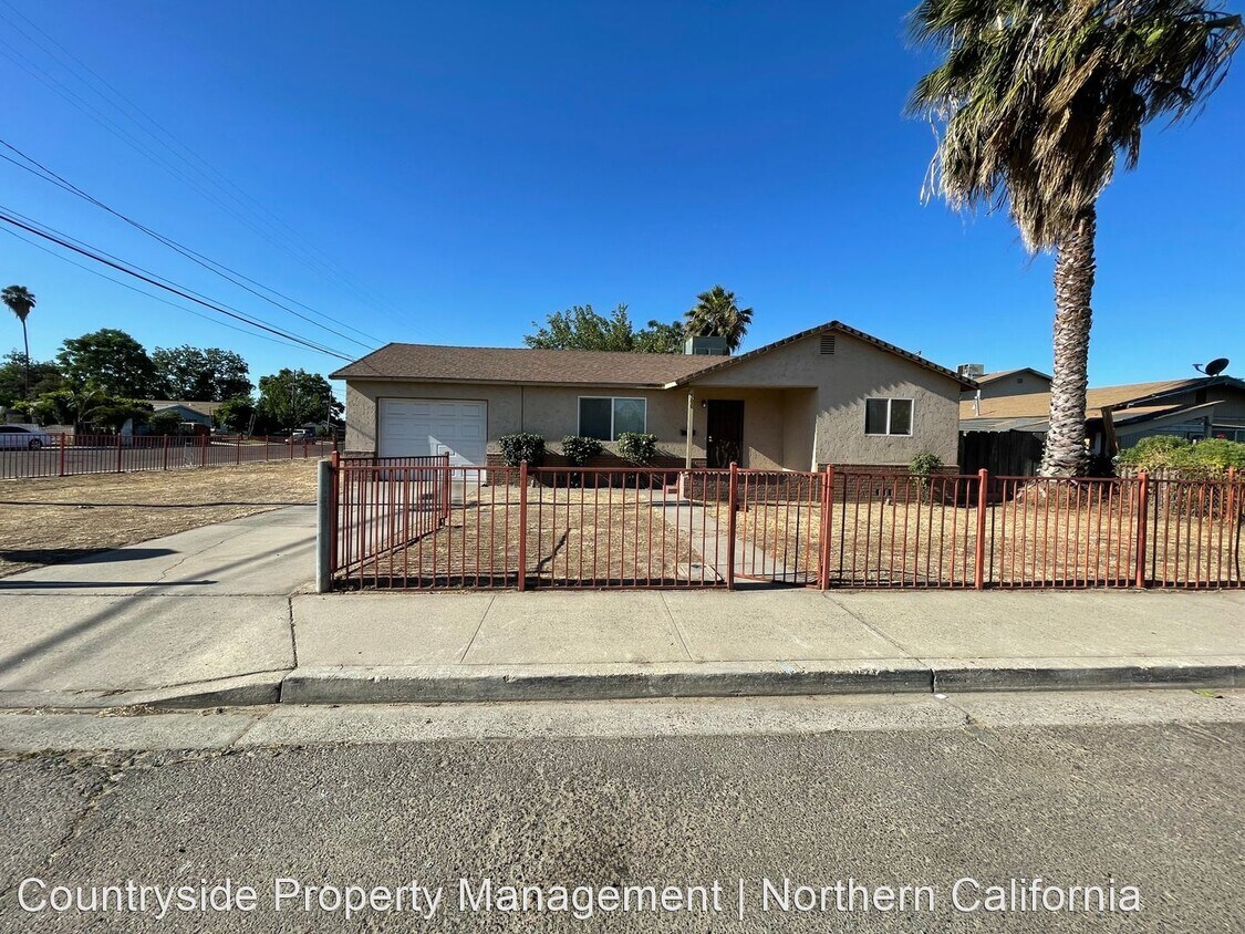 2 br, 1 bath House 500 Angelus Street House for Rent in Turlock, CA