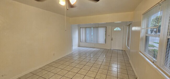 Foto del edificio - 1855 Sherman St