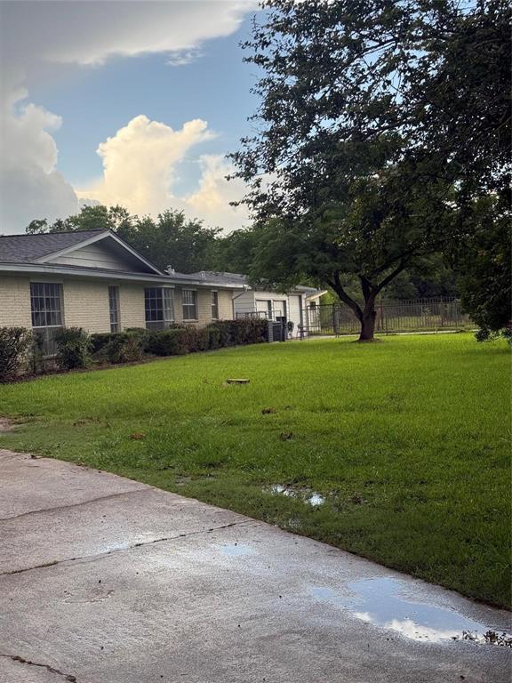Foto principal - 717 E Sycamore St