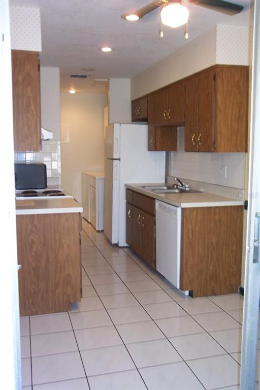 Building Photo - 2786 Curry Ford Rd