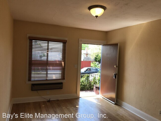 Foto del edificio - 2441 Bonar St