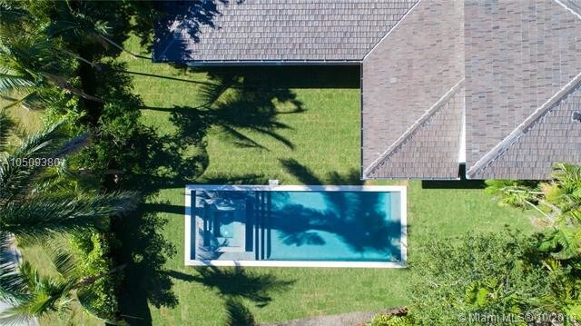 Foto del edificio - 4715 Bay Point Rd