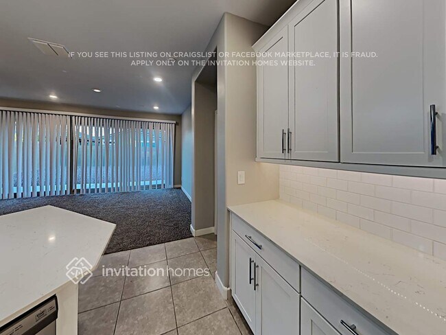 Foto del edificio - 19880 W Monterosa St