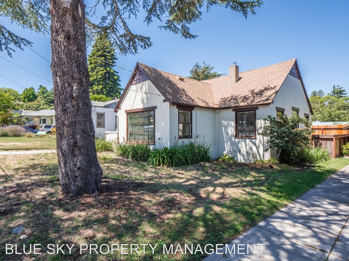 Primary Photo - 2 br, 2 bath House - 1430 Laurel Street