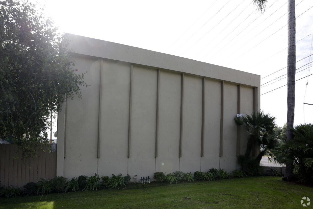 Foto del edificio - Palm Tree Gardens Apartments  