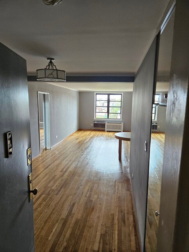 Foto del edificio - 2277 Homecrest Ave