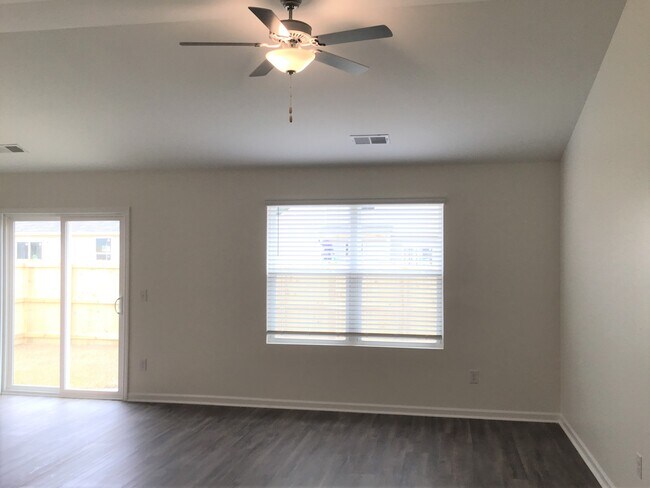 Foto del edificio - 1208 Dogwood Neck Dr