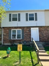 Building Photo - 194 Hedgewood Ct