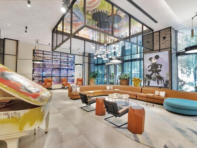 Foto del edificio - 121 NE 34th St