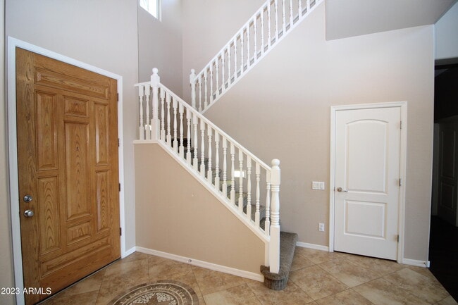 Building Photo - 709 E La Costa Dr