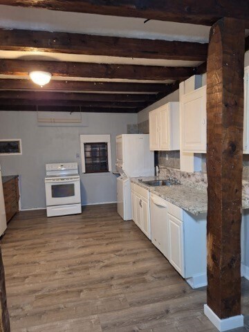 Foto del edificio - 404 Main St