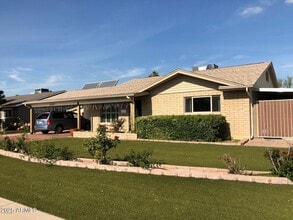 Building Photo - 2050 E Dunbar Dr