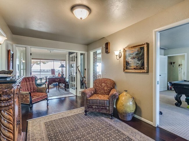 Building Photo - 8209 Lakehurst Dr