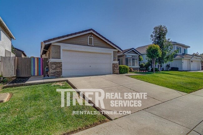 Building Photo - 3-Bedroom Home with Great Amenities and Ch...