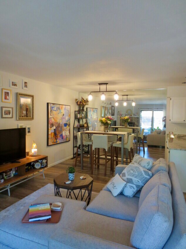 Foto principal - 2572 Alabama Ave S
