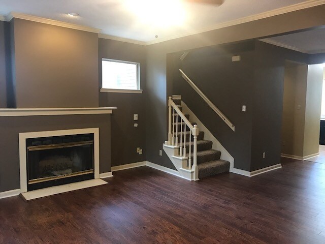 Foto del edificio - FANTASTIC DUPLEX FOR RENT!!! AVAILABLE NOW! HALF OFF SECOND MONTHS RENT!!