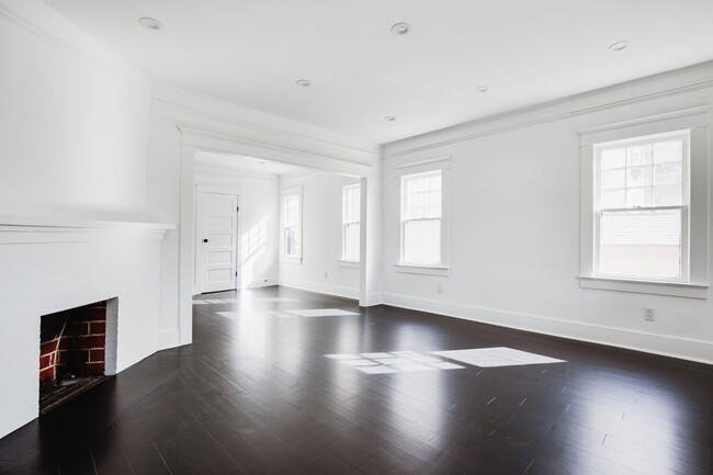 Living Room - 982 Hyperion Ave