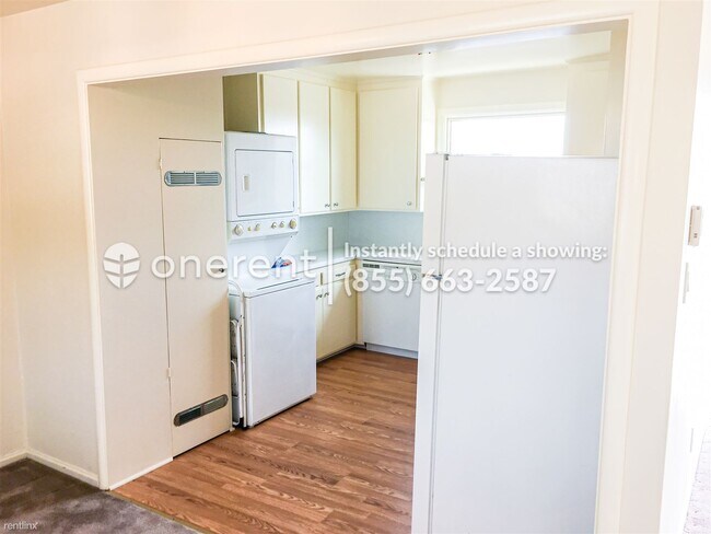 Foto del edificio - 1 br, 1 bath Apartment - 830 Broadway Apt A -