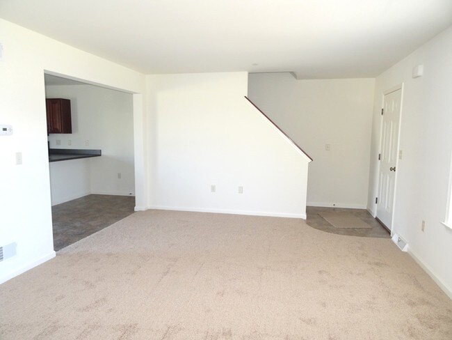 Building Photo - 248 Limestone Dr