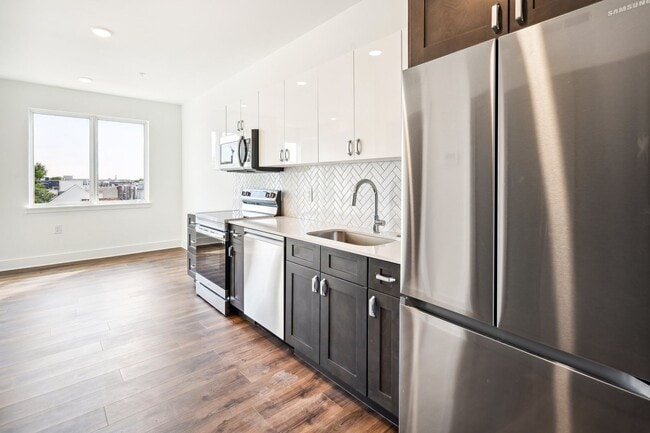Interior Photo - OLO