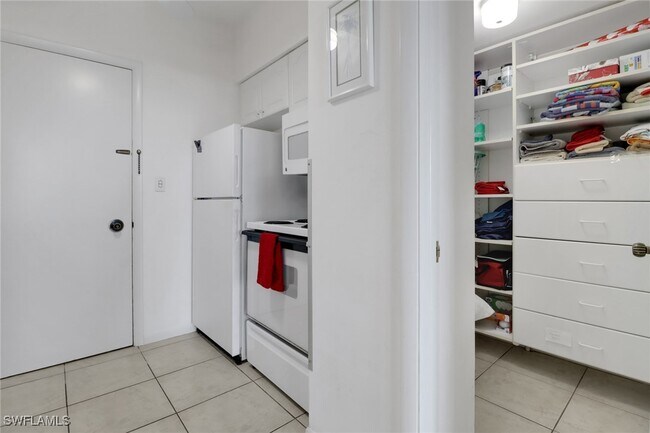 Foto del edificio - 220 Seaview Ct