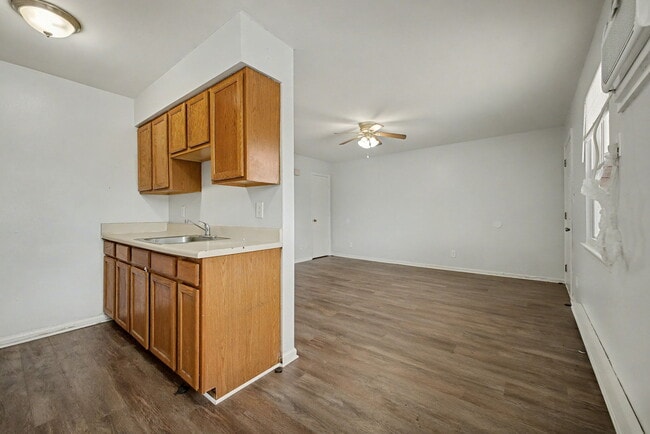 Building Photo - 3805 Pleasant Ave