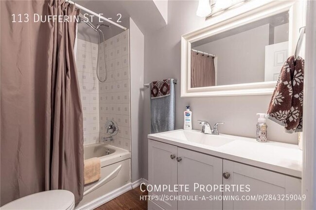 Photo du bâtiment - Larger then it looks! 2 Bedroom with great...
