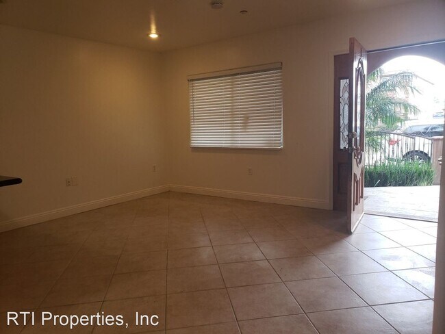 Foto del edificio - 208 E 120th St