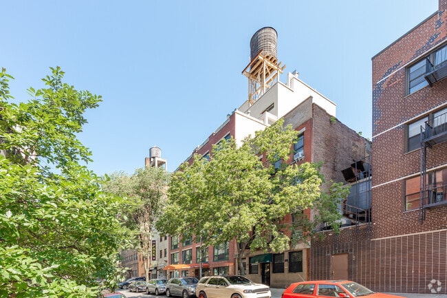 Building Photo - The Danielle Court
