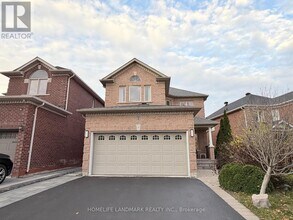 Building Photo - 46 Durango Dr