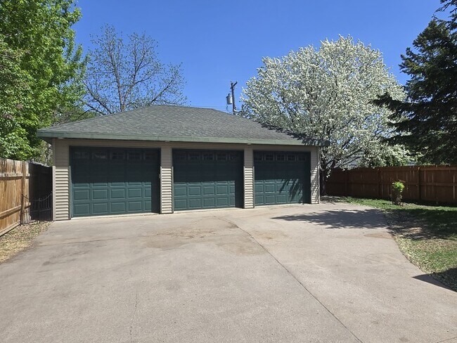 Foto del edificio - 1011 Cottonwood St