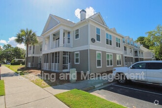 Building Photo - 130 River Landing Dr
