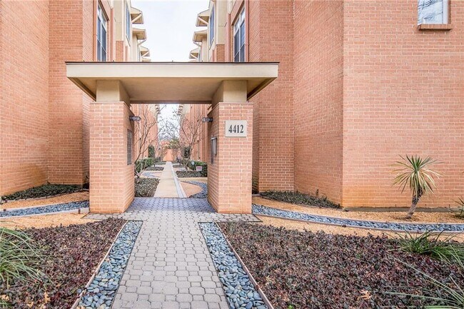 Foto del edificio - 4412 McKinney Ave