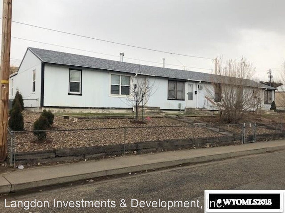 Primary Photo - 1121-1133 S Nebraska Ave