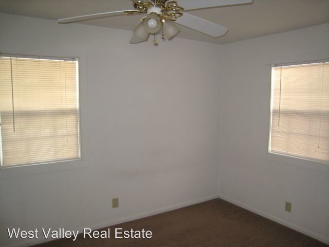 Building Photo - 2 br, 1 bath House - 320 E Street