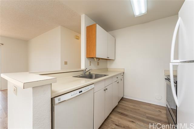 Building Photo - 94-105-105 Luluka Pl