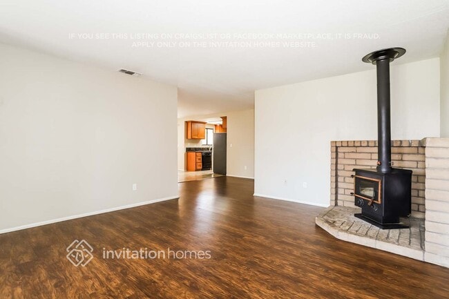 Foto del edificio - 1355 Colfax Dr