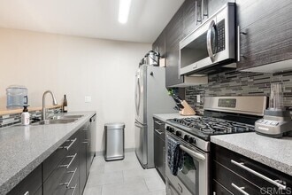 Building Photo - 1605 Hotel Cir S