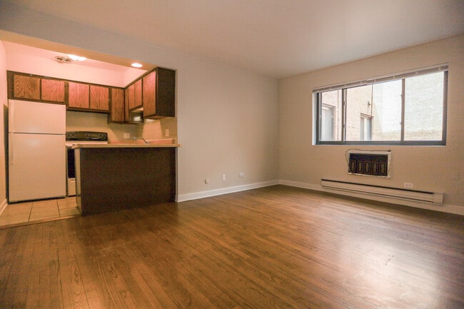 Building Photo - 5859 N Winthrop Ave