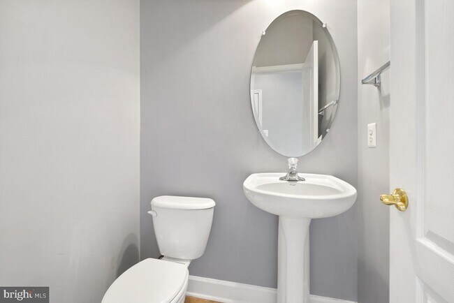 Foto del edificio - 505 Jurgensen Pl