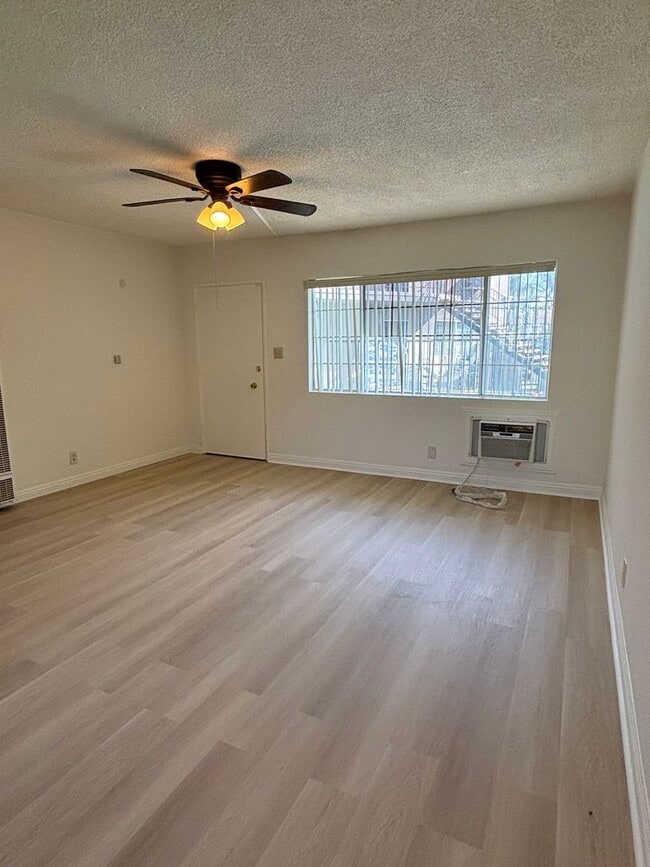 Photo - Charming 1-Bedroom in Los Angeles with Pool – Available Now! Apartment