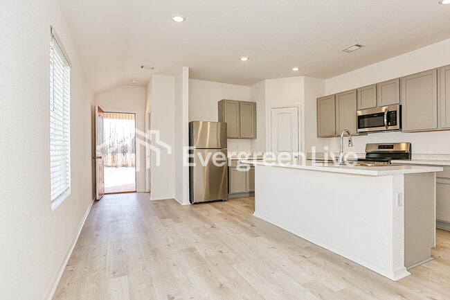 Building Photo - 12 Sourdough Crk Ln