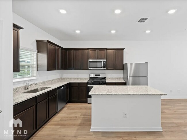 Building Photo - 10853 Quinn Ct
