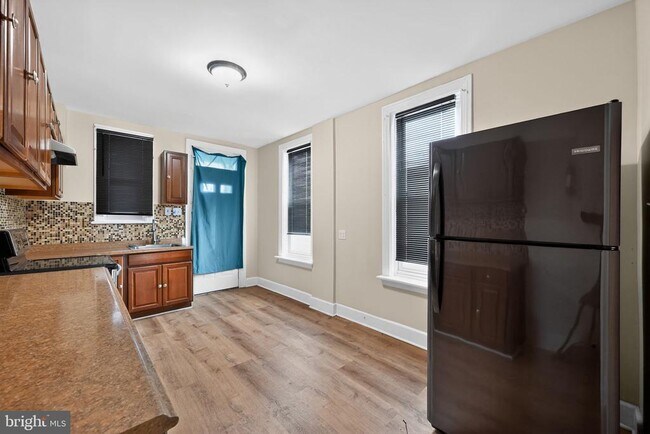 Foto del edificio - 652 Emerald St