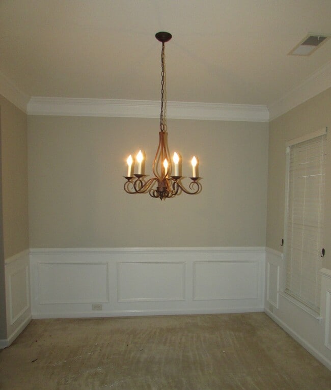 Building Photo - Large Home With Double Car Garage in Catawba Hills