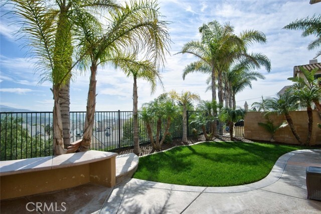 Foto del edificio - 2449 Highwood Rd